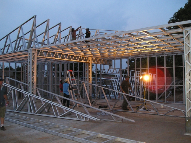 درباره ال اس اف